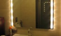 Светильники для зеркал ванной