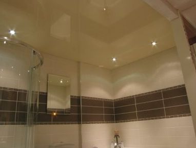 встраиваемые потолочные светильники в ванной комнате