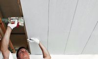 Выполняем монтаж подвесного потолка в ванной комнате