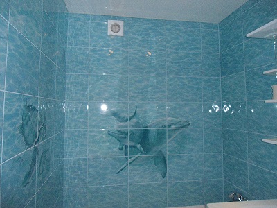 плитка для ванной голубого цвета